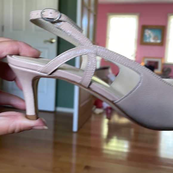 Butter sling back heals nwt - Picture 4 of 4